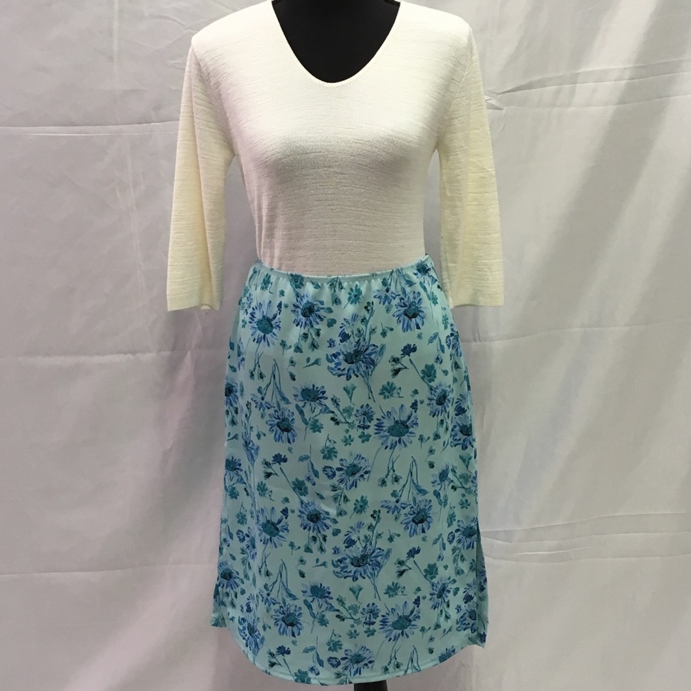 Cute skirt outfit